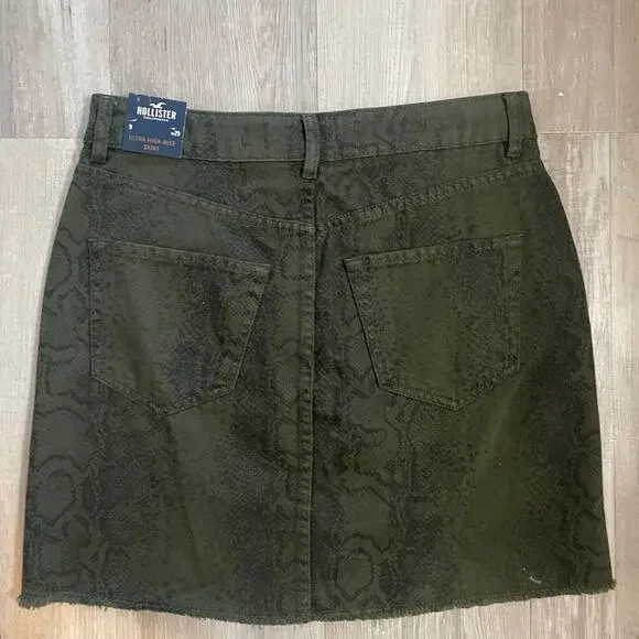 NWT Hollister Mini Skirt Size 9 29 Denim Cut Off Jean Snake Ultra High Rise - Picture 1 of 14